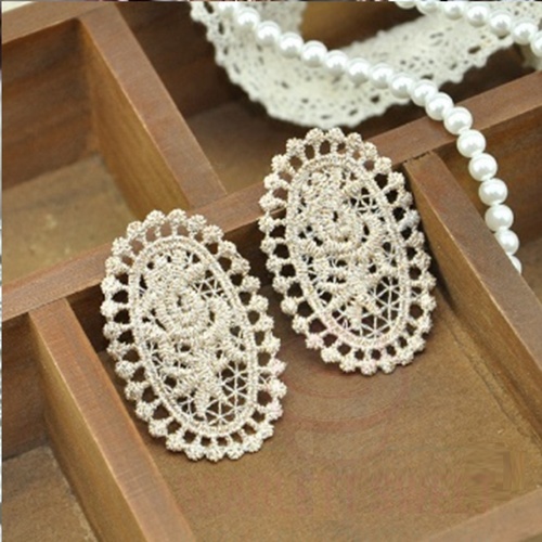 5.5cm Off White Oval Lana Doily 20PC